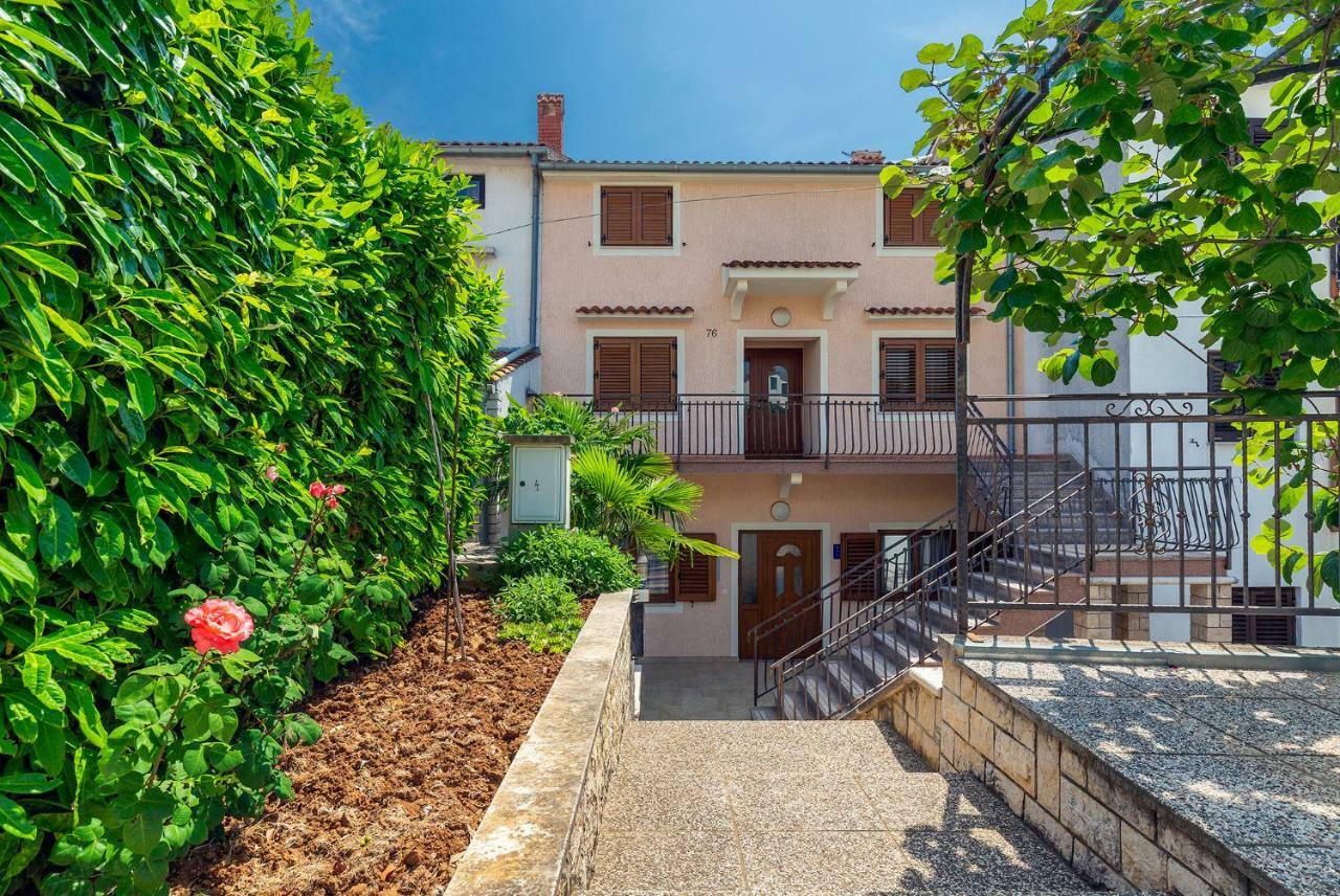 Apartma Ive *
